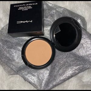 🩷 New Mac NC25 Studio Fix Powder + Foundation